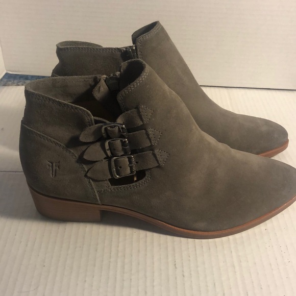 Frye Ray Belted Gray Suede Bootie EUC women’s size 9 - Picture 2 of 7